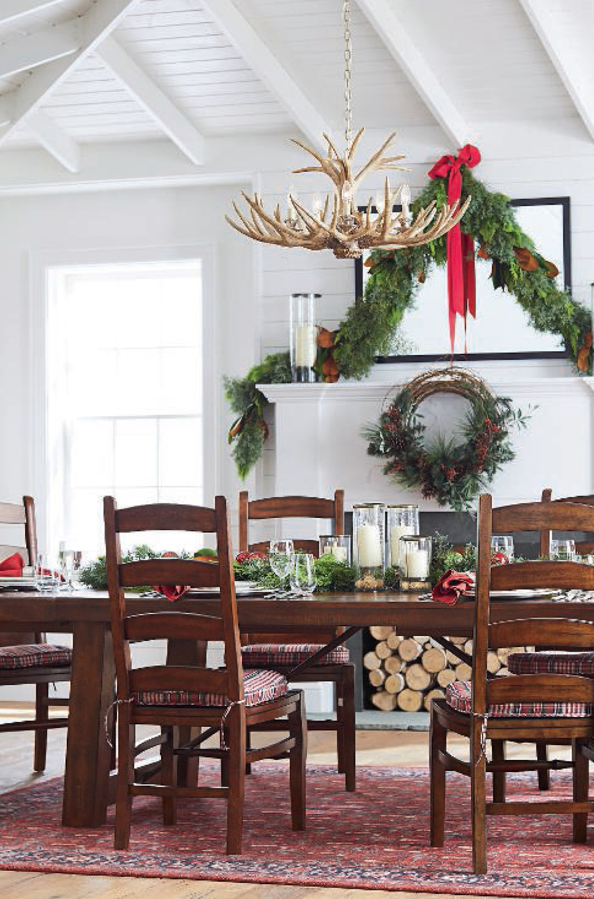 Rustic Christmas Dining Room
