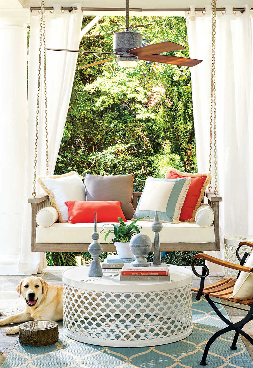 How to Decorate Outdoor Spaces