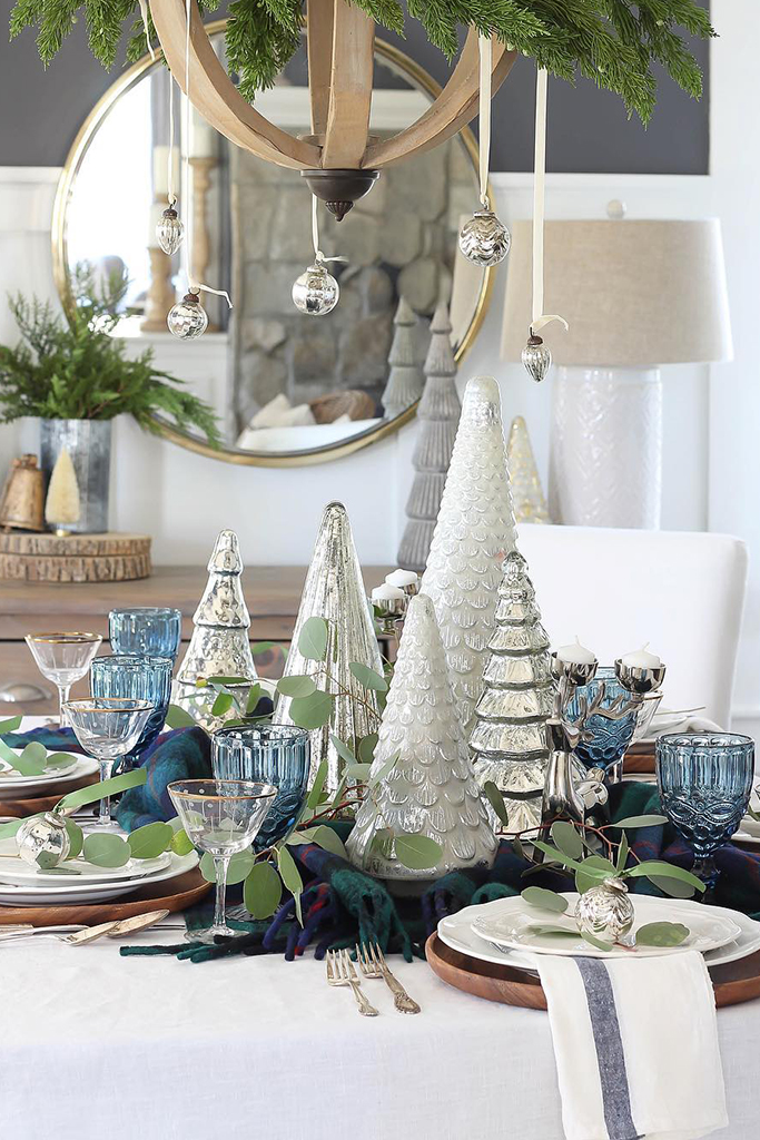 Blue & Green Christmas Table Setting | Rooms for Rent Blog