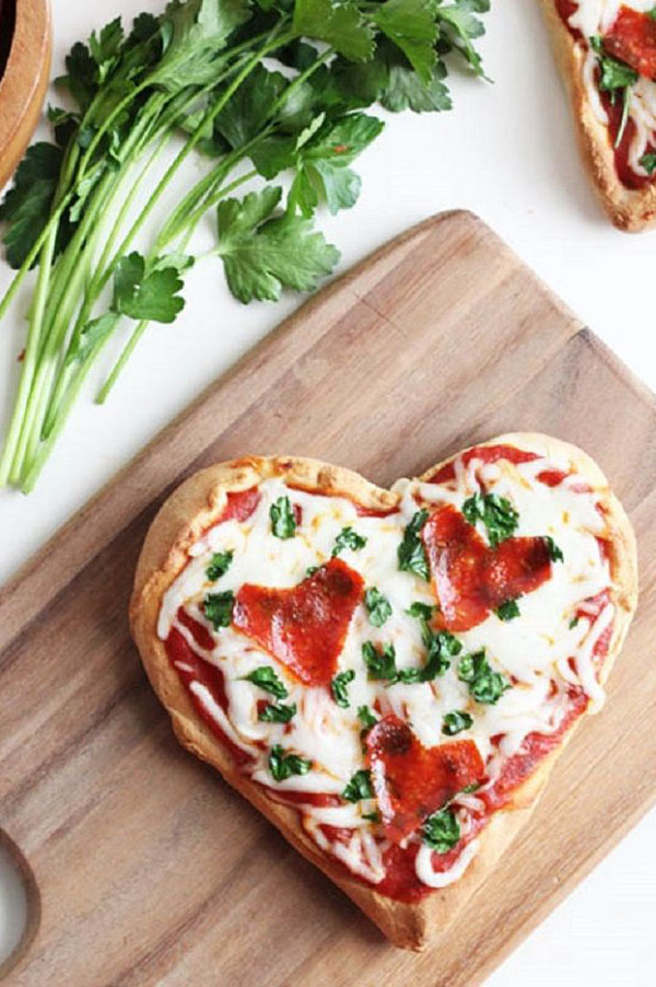 Heart Shaped Pizza | Valentine's Day Dinner Ideas