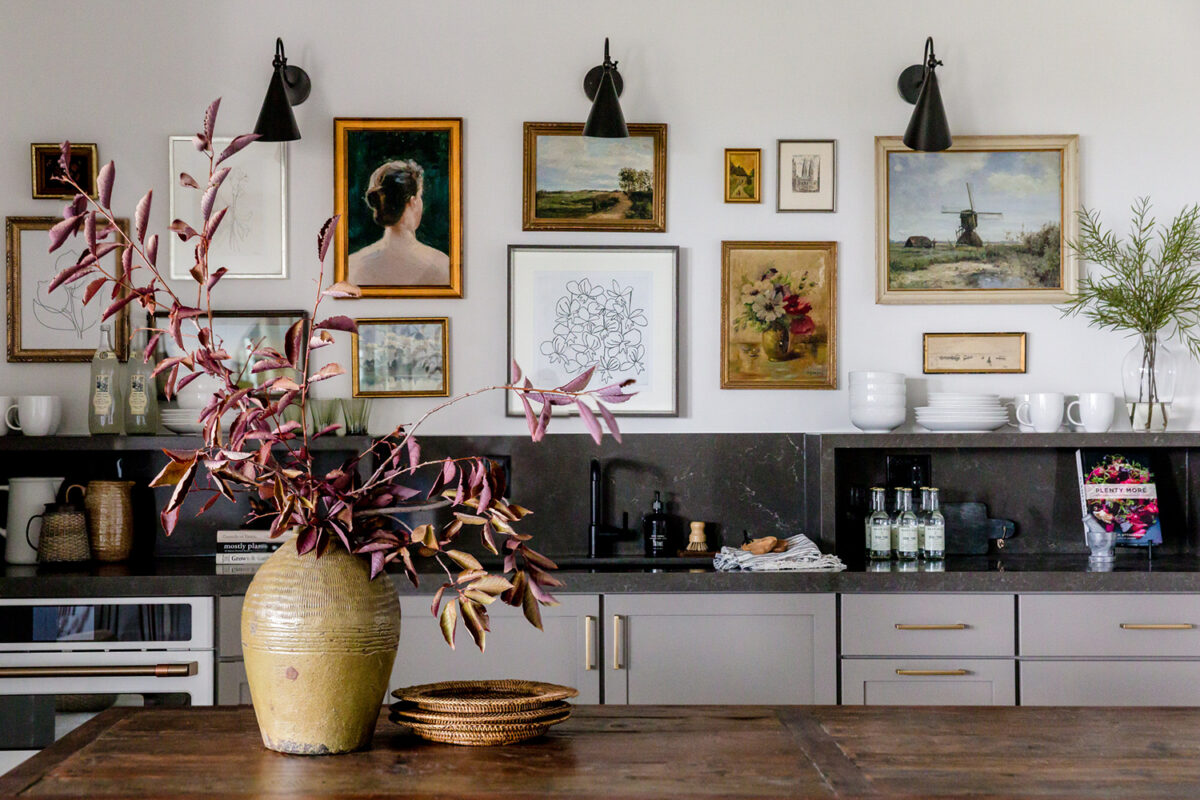 13 Gallery Wall Ideas With Tips for Room Layouts