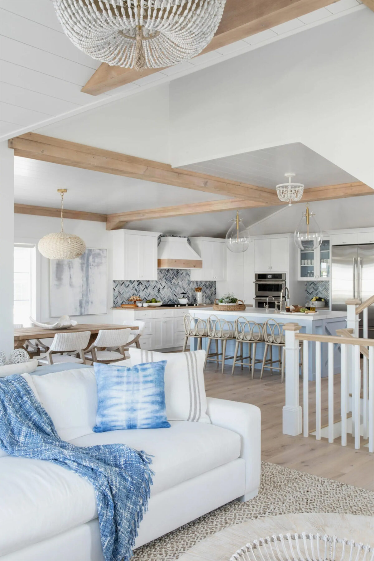 25 Coastal Kitchen Ideas To Elevate Your Beach Home