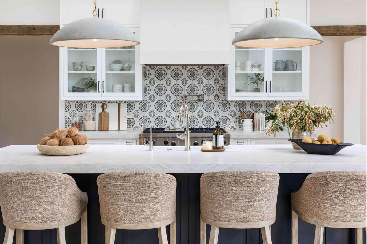 25 Coastal Kitchen Ideas To Elevate Your Beach Home