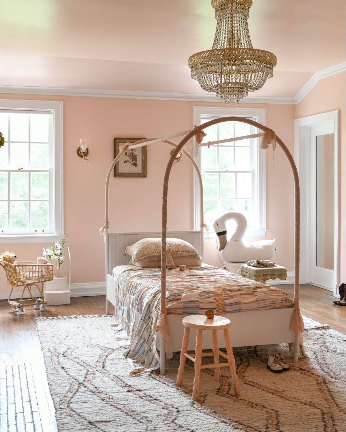 35 Stylish Girls Bedroom Ideas With Design Tips